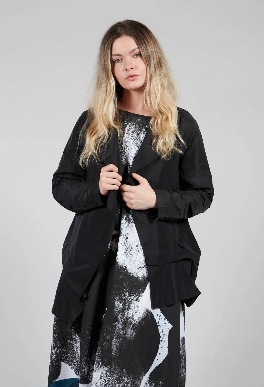 Open Collar Jacket with Hemline Feature in Black