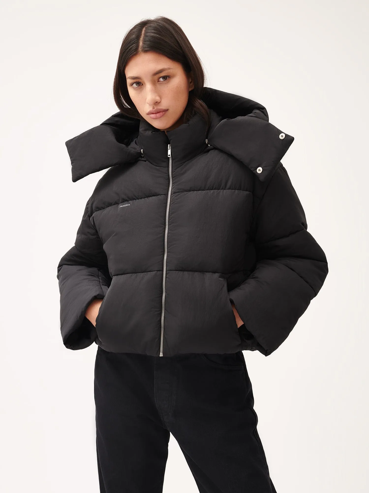 Women’s Flower-Warmth Recycled Nylon Cropped Puffer—black